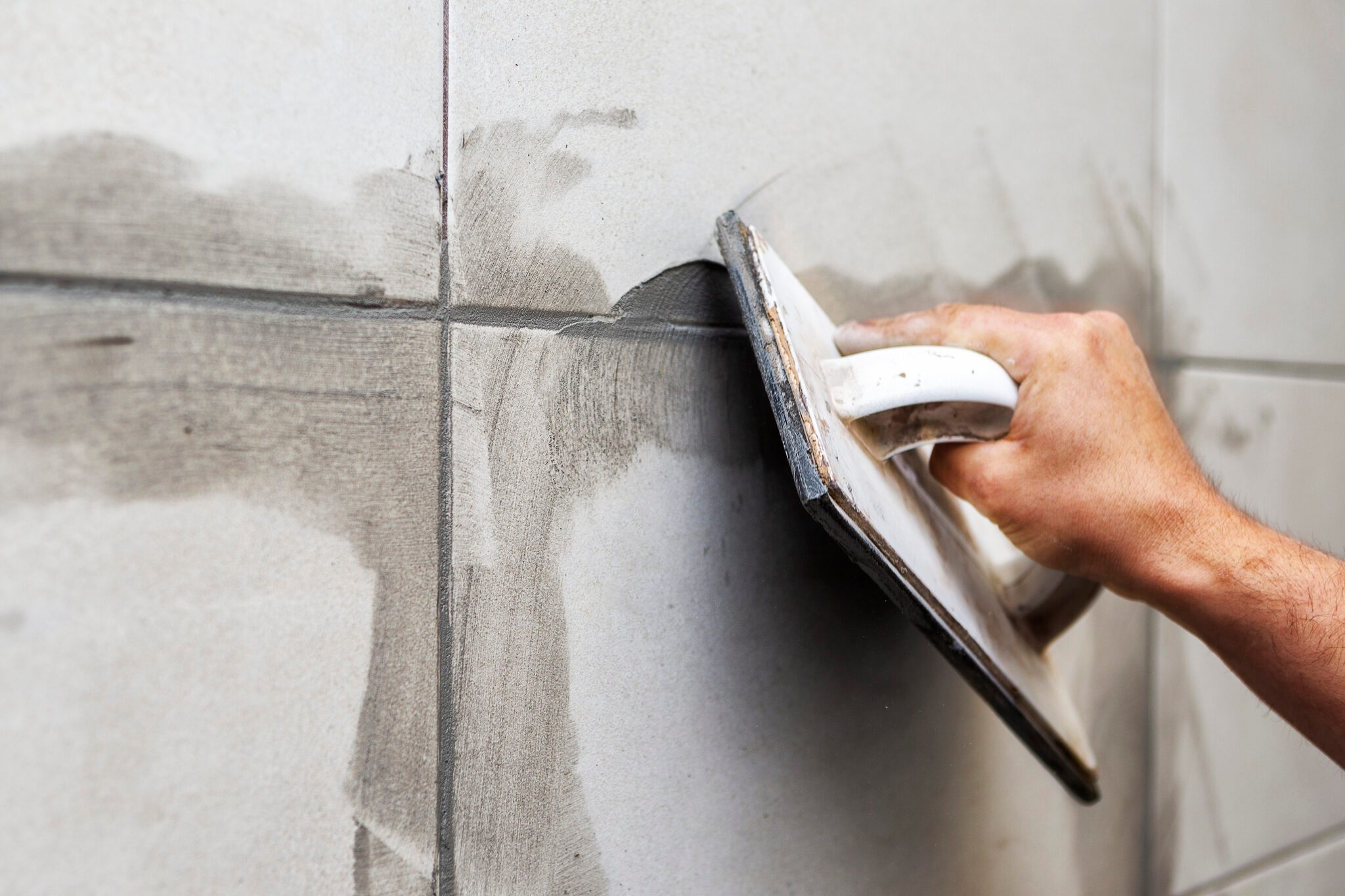 11 Tips on How to Grout a Backsplash